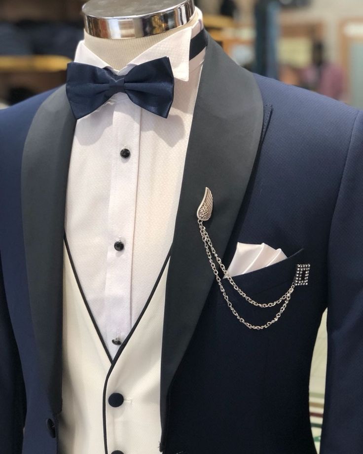What's included in tuxedo packages?