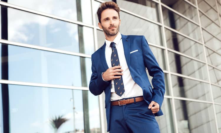 What's the difference between classic and slim fit suits?