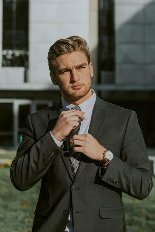 What Suit should I Wear to Homecoming?