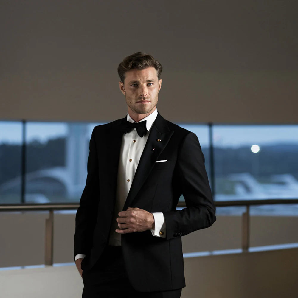 How do I choose the right tuxedo style for a black-tie event?