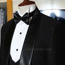 Velvet Tuxedos: Luxurious Men's Style for Special Occasions